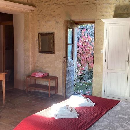 Mas De La Rivoire B&B Villevieille Экстерьер фото